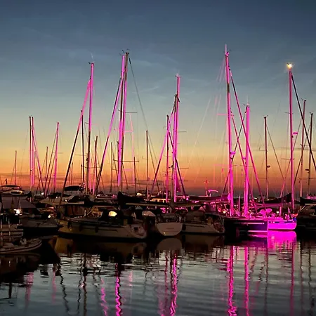 Aesten Mare 1 公寓